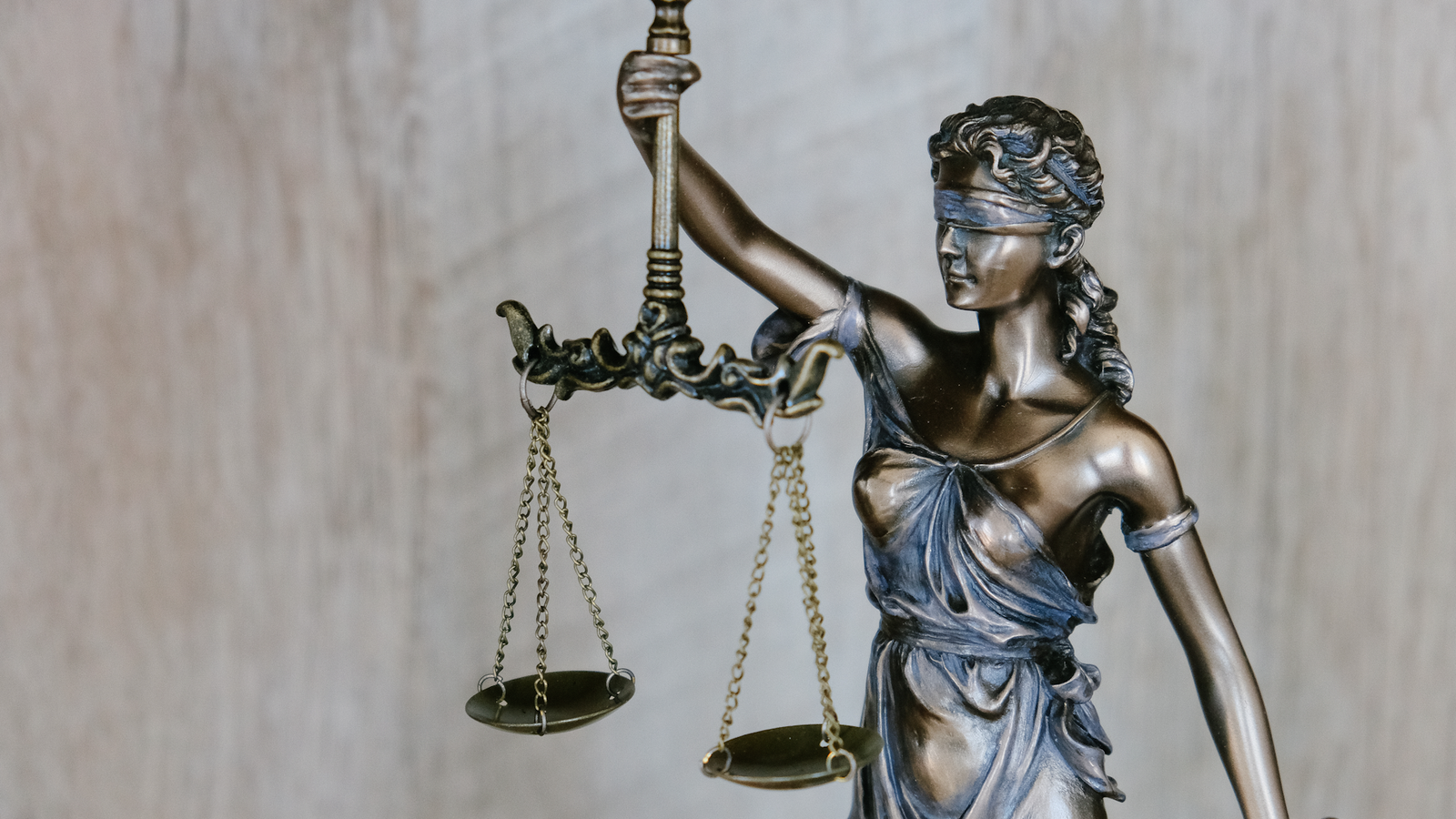 How to Use Contract Red-Flag Scanner from Pasted Clauses (Not Legal Advice)